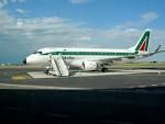 Fiumicino, un altro aeroporto è possibile Fiumicino, un altro aeroporto è possibile