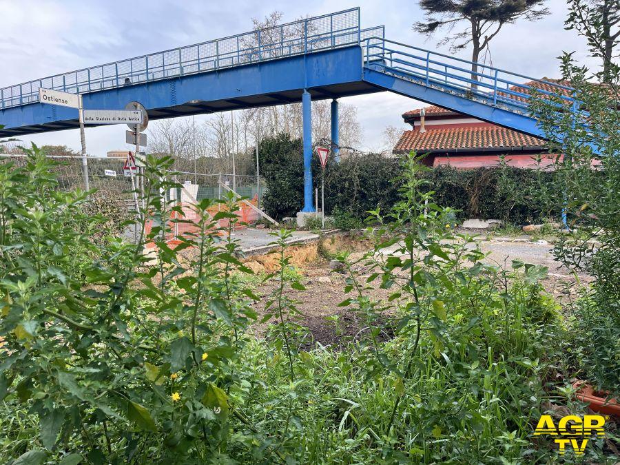 Ostia Antica il cavalcavia pedonale foto da comunicato stampa