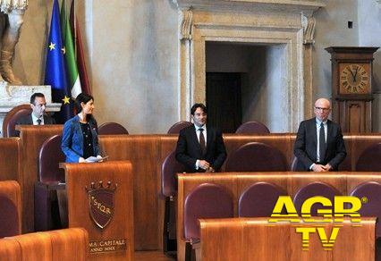 Virginia Raggi presenta i neo-assessori, Mazzillo al Bilancio, Colomban alle Partecipate Virginia Raggi presenta i neo-assessori, Mazzillo al Bilancio, Colomban alle Partecipate