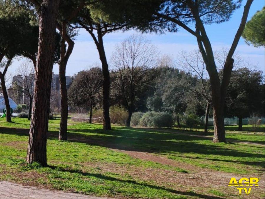 Retake, bambini e ragazzi del quartiere riqualificano il parco di Tor Sapienza