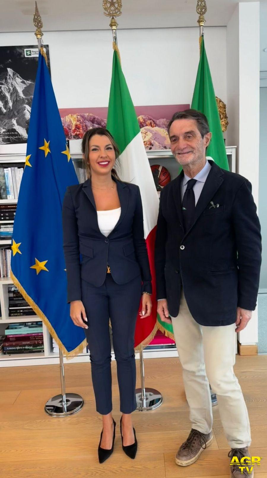 Claudia Conte con il presidente della Regione Lombardia Attilio Fontana