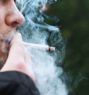 Il senso di colpa del fumatore: un ostacolo alla prevenzione