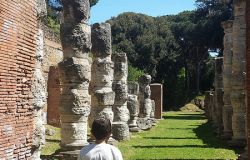 Fotografa i porti imperiali di Claudio e Traiano