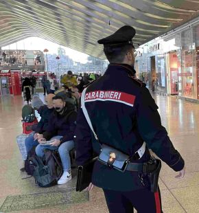 Roma Termini, retata dei Carabinieri: dieci arresti per furti o borseggi
