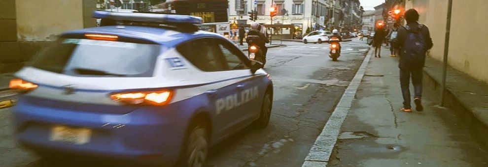 Agguato a colpi di arma da fuoco contro due giovani in Piazza dell’Isolotto
