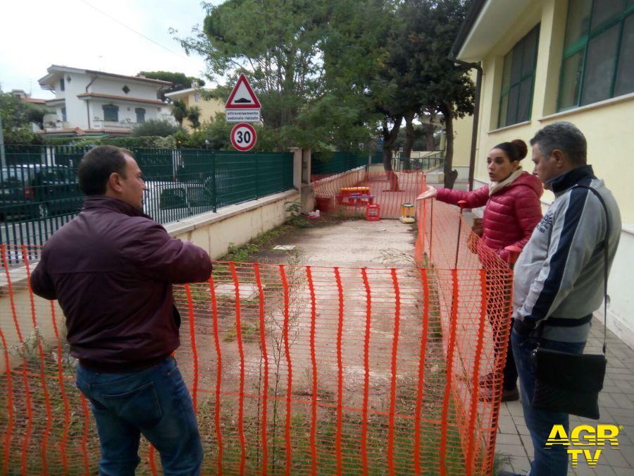 Fregene, giardino chiuso ai bambini