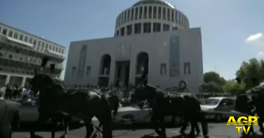 Anno 2015 - Funerali di Vittorio Casamonica Anno 2015 - Funerali di Vittorio Casamonica