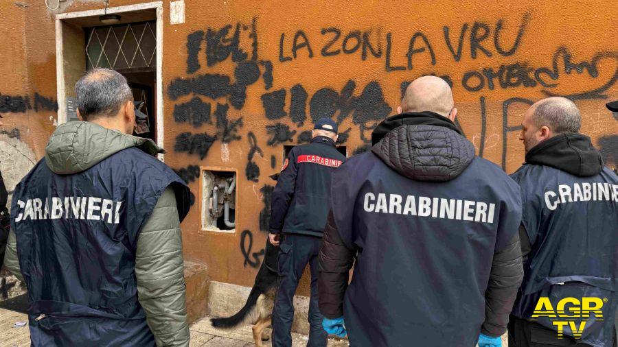 Carabinieri operaziione antidroga al Quarticciolo Carabinieri operaziione antidroga al Quarticciolo