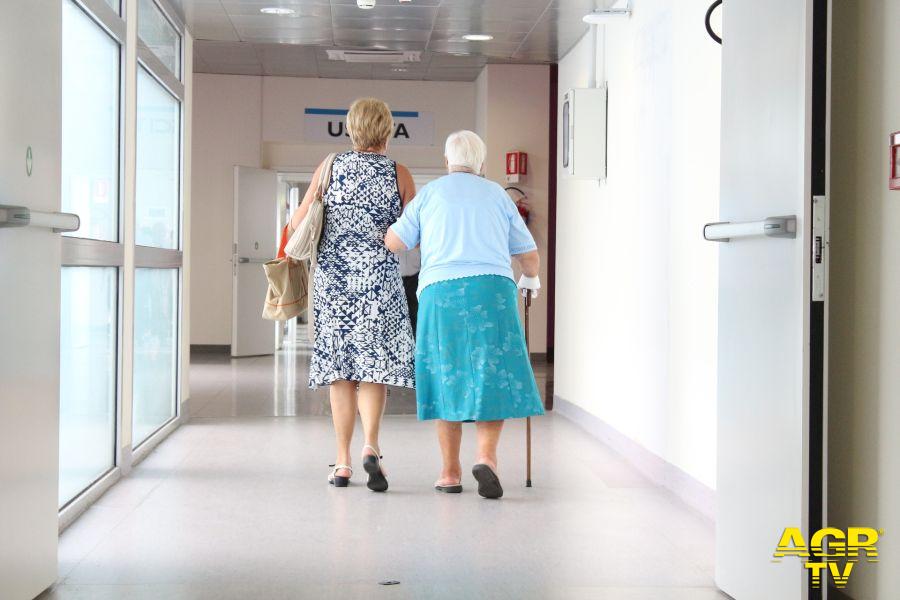Anziani in Ospedale Anziani in Ospedale