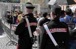 Roma, rafforzati i servizi di controllo contro furti e borseggi, 12 arresti dei Carabinieri