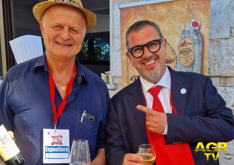 Fabrizio Fraschetti - Direttore Alberghiero di Ostia con Armando Caracci - Espositore Fabrizio Fraschetti - Direttore Alberghiero di Ostia con Armando Caracci - Espositore