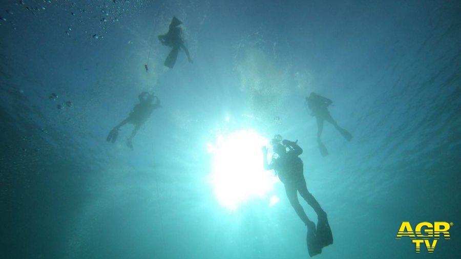 Consegnati i primi brevetti da sub a dieci ragazzi del Centro di Giustizia Minorile della Campania Consegnati i primi brevetti da sub a dieci ragazzi del Centro di Giustizia Minorile della Campania