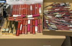 Roma Eur, shopping compulsivo senza pagare...per un pomeriggio di make up interrotto dalla Polizia, tre arresti