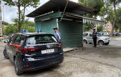 MONTESACRO - I Carabinieri nella piazza di spaccio Edicola