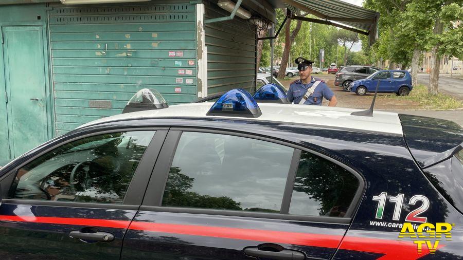 MONTESACRO - I Carabinieri nella piazza di spaccio Edicola MONTESACRO - I Carabinieri nella piazza di spaccio Edicola