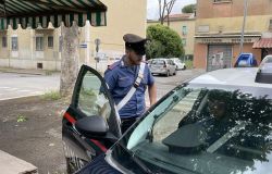 MONTESACRO - I Carabinieri nella piazza di spaccio Edicola