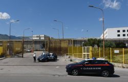 Palermo: smantellata rete criminale nel carcere Pagliarelli, 12 arresti tra detenuti e agenti corrotti