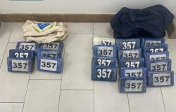 Sorpresi con oltre 23kg di cocaina e diverso denaro contante