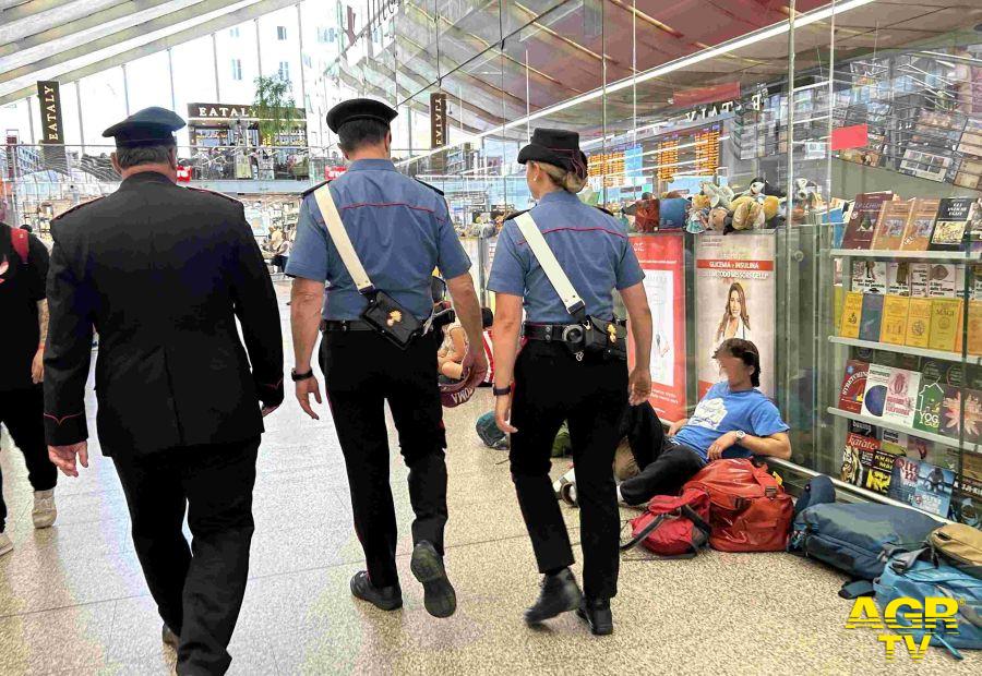 Carabinieri i controlli costanti eseguiti a Termini Carabinieri i controlli costanti eseguiti a Termini