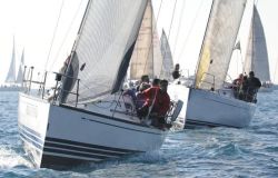 Vela, maxi yacht in gara