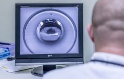 Tumori: radiologo Gualdi, In chirurgia per il colon retto la risonanza magnetica è fondamentale