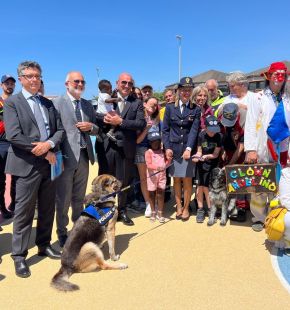 Palidoro, festa grande per i piccoli ospiti dell'ospedale pediatrico Bambin Gesù con Rex e la Polizia