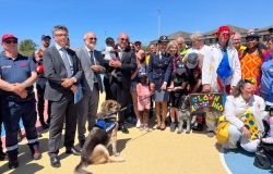 Palidoro, festa grande per i piccoli ospiti dell'ospedale pediatrico Bambin Gesù con Rex e la Polizia