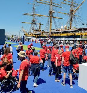 Civitavecchia in festa, per salire a bordo e visitare l'Amerigo Vespucci