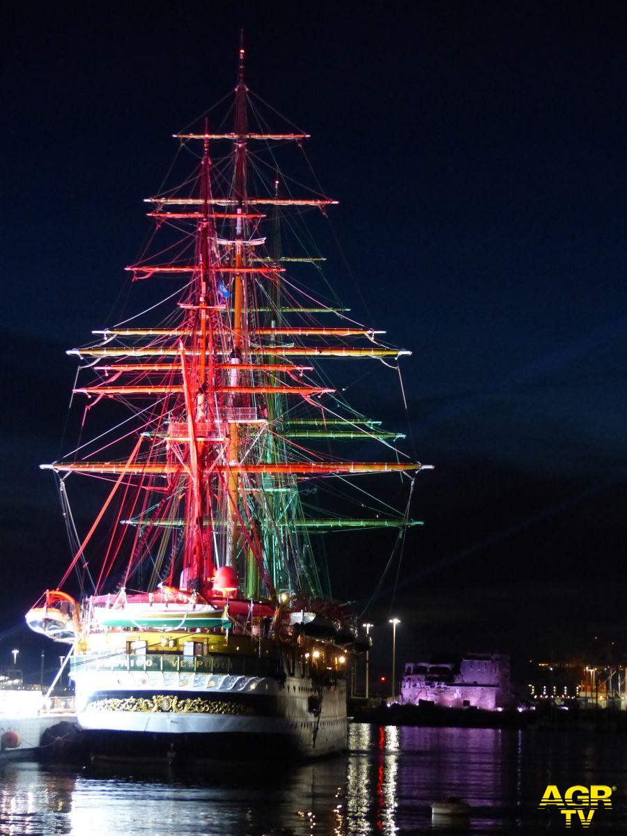 L'Amerigo Vespucci incanta Civitavecchia. @Setefano Vaggelli L'Amerigo Vespucci incanta Civitavecchia. @Setefano Vaggelli
