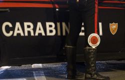 Roma, tentato furto in una farmacia ed in un negozio di telefonini, 2 arresti
