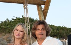 FALCHI E L'IMPREDNITORE BALNEARE PASTORE