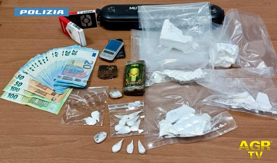 Questura di Firenze Contrasto allo spaccio di sostanze stupefacenti: la Polizia di Stato e la Polizia Municipale di Firenze sequestrano 301 gr di cocaina e 123 gr di hashish Merce sequestrata 11/06/ Questura di Firenze Contrasto allo spaccio di sostanze stupefacenti: la Polizia di Stato e la Polizia Municipale di Firenze sequestrano 301 gr di cocaina e 123 gr di hashish Merce sequestrata 11/06/