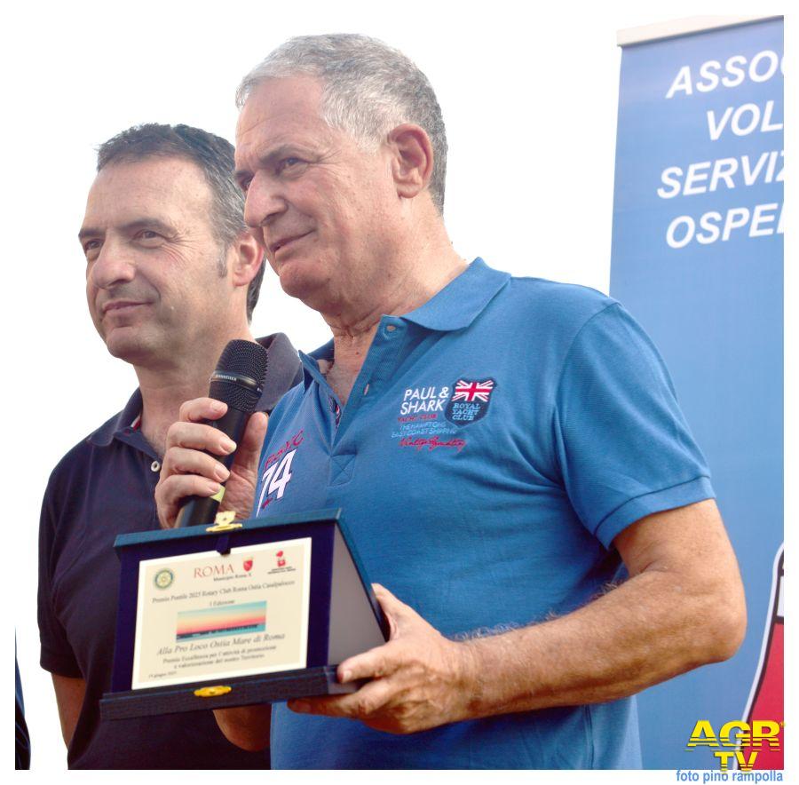 La Pro Loco Ostia Mare di Roma il presidente Antonio Ricci premiato dall'assessore regione Ghera La Pro Loco Ostia Mare di Roma il presidente Antonio Ricci premiato dall'assessore regione Ghera