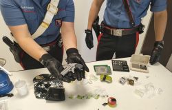 Carabinieri Anzio droga ed arma sequestrate