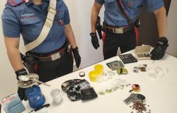 Carabinieri Anzio droga ed arma sequestrate