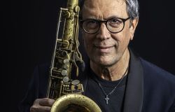 Maccarese, Fred Bongusto in jazz al museo del Sax, un viaggio tra swing, soul e poesia