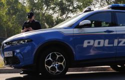 Roma, rubano una bici elettrica e poi provano a restituirgliela in cambio di 200 euro, due arresti