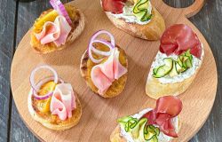 Pinchos con_Bresaola della Valtellina IGP e Prosciutto Cotto