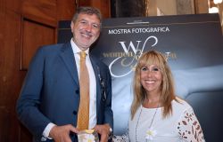 Pescara, in mostra i 10 anni di Women for Women Against Violence: la forza delle donne nei ritratti dell’anima