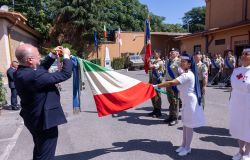Medaglia di Benemerenza del Tempo della Gentilezza – Classe di Eccellenza alla bandiera delle Infermiere Volontarie