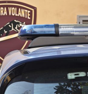 Roma, insulti, minacce e botte al marito, moglie gelosa e violenta finisce in manette