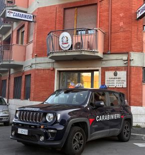 Tivoli, morto per overdose di eroina nel luglio 2024, due italiani ai domiciliari, indagato pusher 30enne, avrebbero ceduto la dose mortale alla vittima