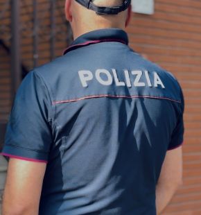 Roma, era intervenuto per difendere una famiglia da due parcheggiatori abusivi e viene picchiato selvaggiamente, un arresto