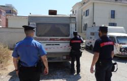 Ostia, sequestrate 3 roulotte posizionate su un'area pubblica, arrestato un uomo e denuncite due persone