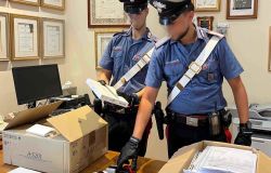 Tivoli, acquisti per oltre 40 mila euro con carte di credito attivate con documenti falsi, ai domiciliari 63enne
