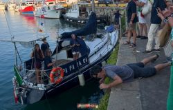 Papayaga attracca alla banchina del porto di Anzio dopo vent'anni