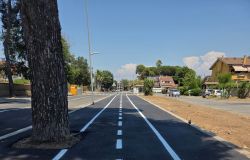 marciapiede e ciclabile via ceccarossi Infernetto