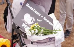 Villa Pamphilj: un fiore per Anastasia e Andromeda, Roma si è fermata per ricordarle