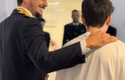Lorenzo, 16 anni, una passione per la Polizia sin da piccolo, visita la Sala Operativa della Questura e studia per diventare agente
