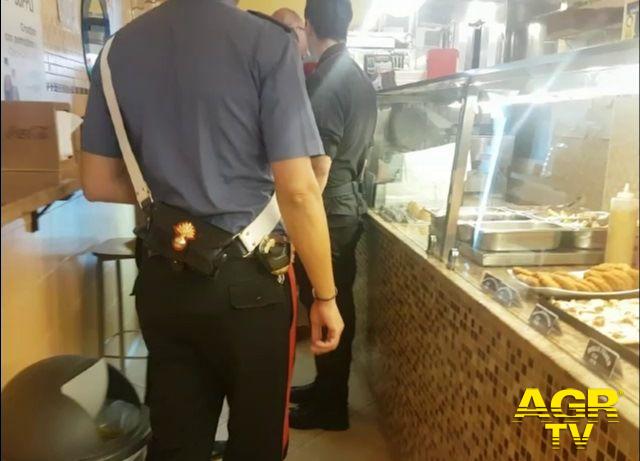 Roma Corviale, sequestrati 55 kg. di carne, confezioni senza etichetta ed alimenti scaduti Roma Corviale, sequestrati 55 kg. di carne, confezioni senza etichetta ed alimenti scaduti